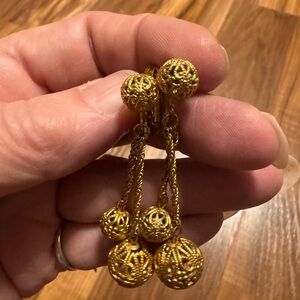 RARE!! 🚨 Elegant VINTAGE STAMPED Gold Dangle Earrings